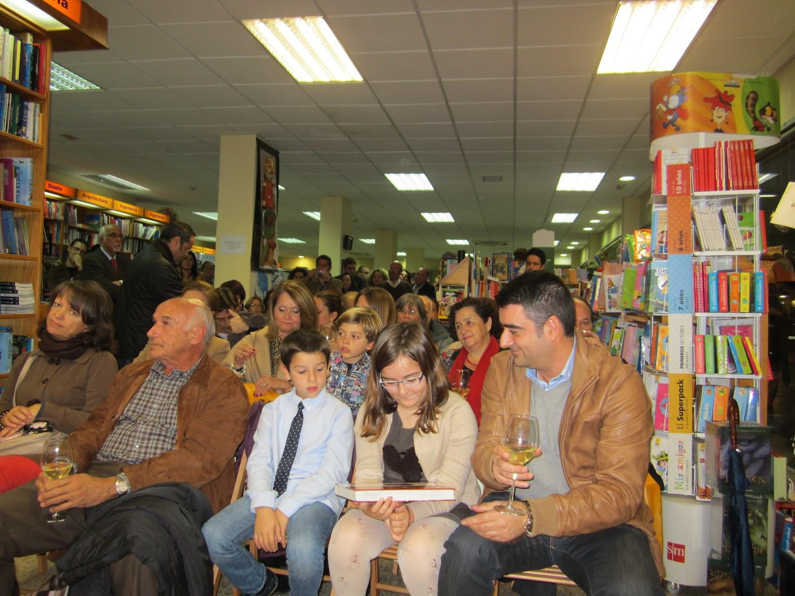 De presentaciones y firmas