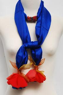 Pañuelos de seda, cómo llevarlos - silk scarves, chic ways to wear them