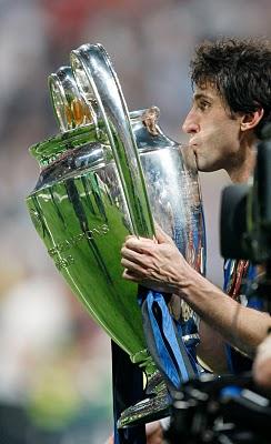 Diego Milito hace que Mourinho se despida del Inter como campeón de Europa