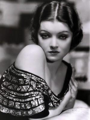 Myrna Loy: La Reina del Hollywood de los treinta.