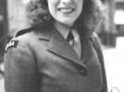 Ella, grande.