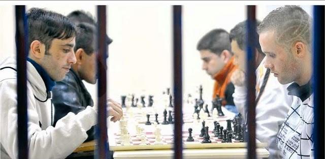 El ajedrez reinserta