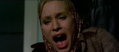 Short Night of Glass Dolls: Un giallo kafkiano.