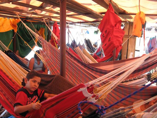 Consejos para viajar en barco por la selva del Perú