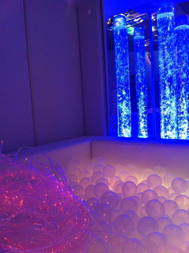 VISITA A UNA SALA MULTISENSORIAL SNOEZELEN