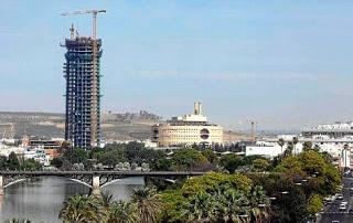 EL CORTIJO ANDALUZ (2012), DE AGUSTÍN RIVERA. LA COMUNIDAD DE LOS PRODIGIOS.