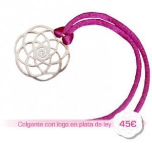colgante logo en plata Novedades BYCARLA.es en NAVIDAD