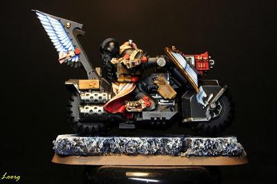 Motorista Sargento Arión de los Ángeles Oscuros