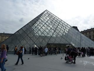 PARÍS.... Y MI SUEÑO SE HIZO REALIDAD IV (DESDE EL LOUVRE HASTA EL ARC DE TRIOMPHE Y MÁS ALLÁ)