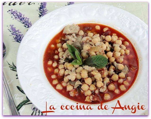 MENUDO CON GARBANZOS