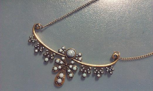 Nuevo collar vintage