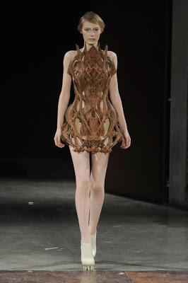 Los monstruosos zapatos de Iris Van Herpen