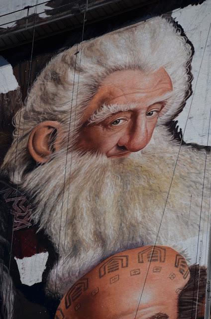 Impresionante mural de 45 metros de El Hobbit