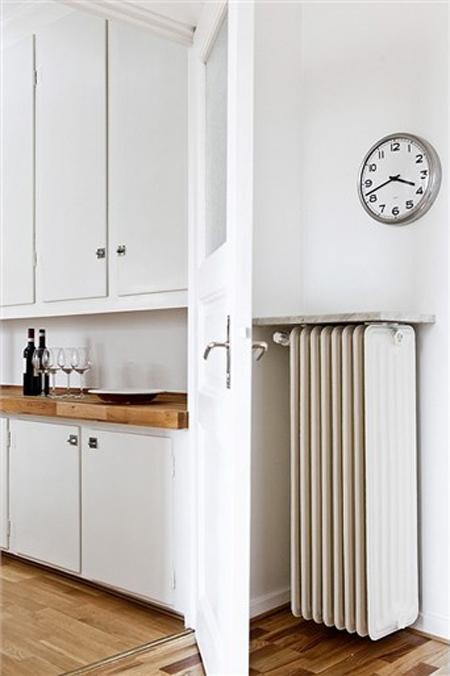 vigas de madera ático suelos de roble espigado sofa blanco ikea sillas emaes dsx side chair bertoia promoción kenay home muebles vitra muebles knoll muebles eames muebles de diseño contemporáneo lounge chair eames diseño nórdico diseño de interiores decoración sueca decoración salones decoración nórdica decoración escandinava decoración en blanco decoración de interiores decoración de áticos decoración comedores decoración cocinas cocinas modernas blog nórdico blog interiorismo blog decoración 