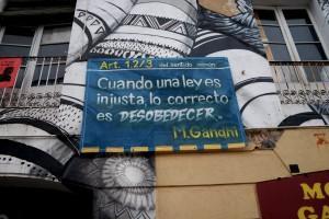 Aprender a decir no... (Carrer Urgell, Barcelona, febrer 2012) APRENDER A DECIR “NO”