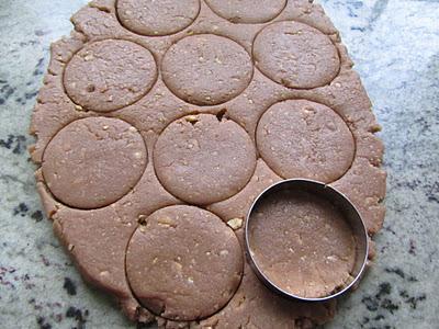 Mantecados de almendra y chocolate fáciles