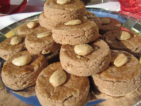 Mantecados de almendra y chocolate fáciles