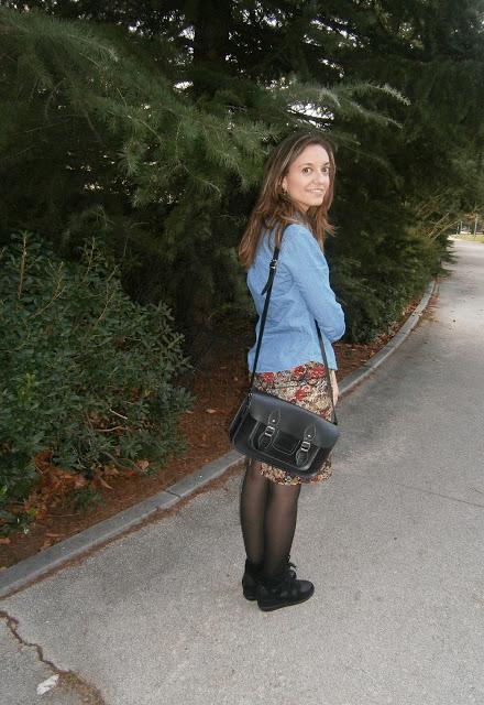 Falda lápiz & sneakers