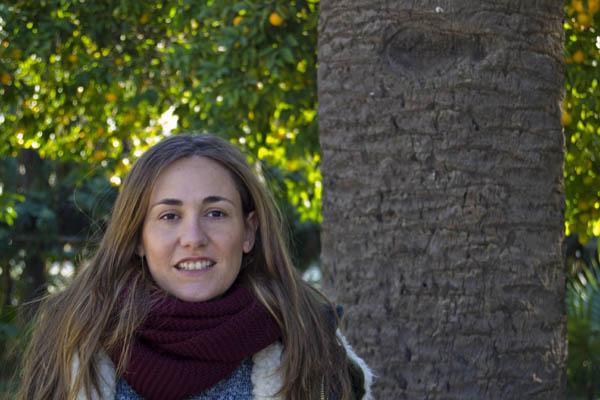 Weysa's Style: Burgundy Scarf & Green Parka