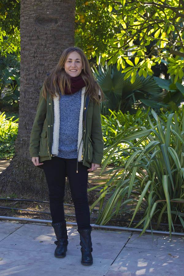 Weysa's Style: Burgundy Scarf & Green Parka