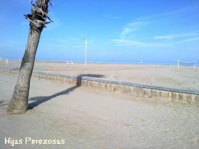 Nos tomamos... La playa de la Patacona
