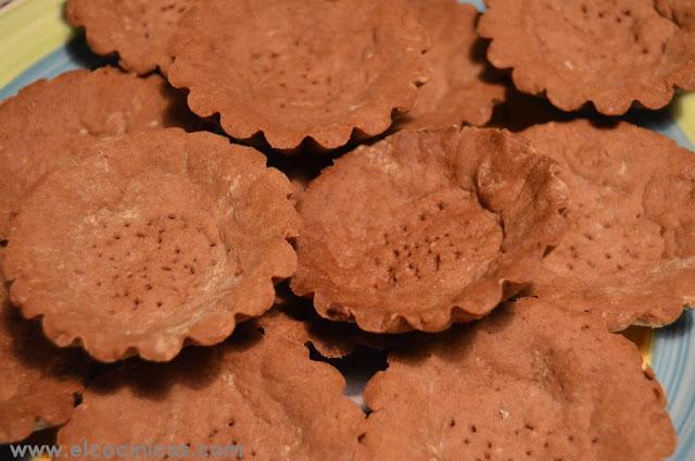 Tartaletas de chocolate con nueces y caramelo