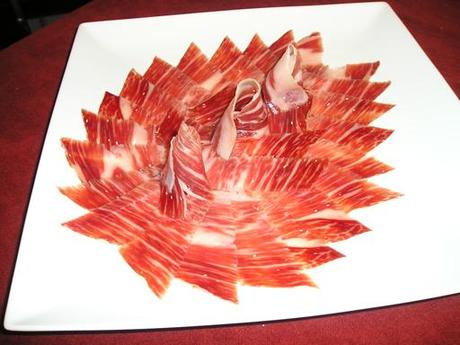 OLYMPUS DIGITAL CAMERA Auténticos maestros …Jamoneros