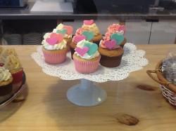 Foodie friday: Vanilla cupcakes – Viernes de comida: cupcakes de vainilla
