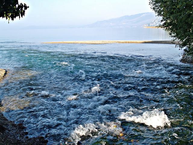 La tranquila belleza del Lago Prespa