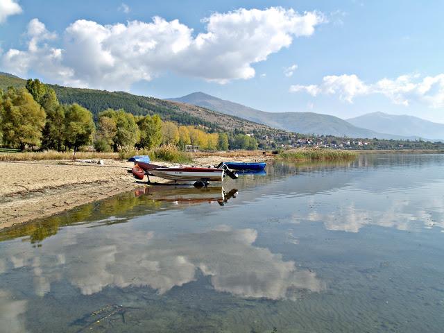 La tranquila belleza del Lago Prespa