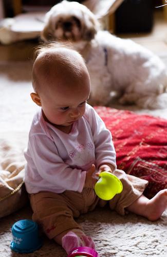 bebe-sentado Los bebés aprenden más cuando están sentados