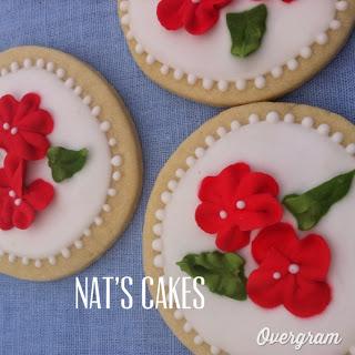 GALLETAS CON FLORES ROJAS y ROSAS