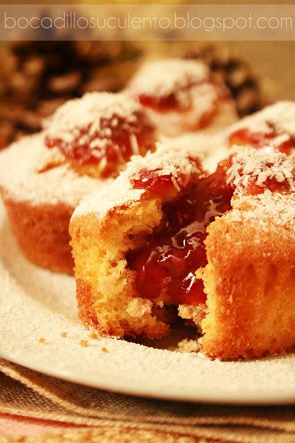 Magdalenas Rellenas con Mermelada de Frambuesa. (Cocina para Regalar)