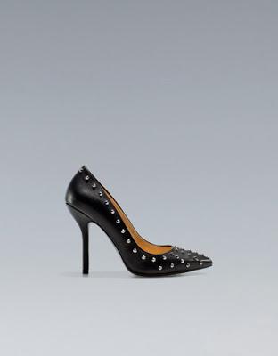 Zapatos con tachuelas