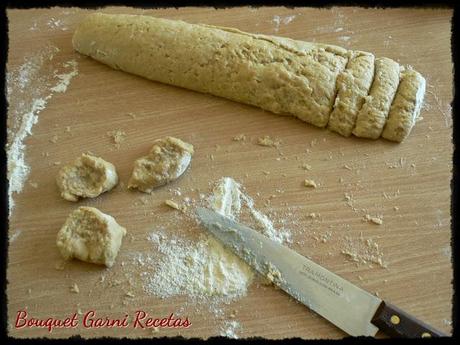 Receta de Navidad. Rollos de nuez. Receta de Navidad. Rollos de nuez.
