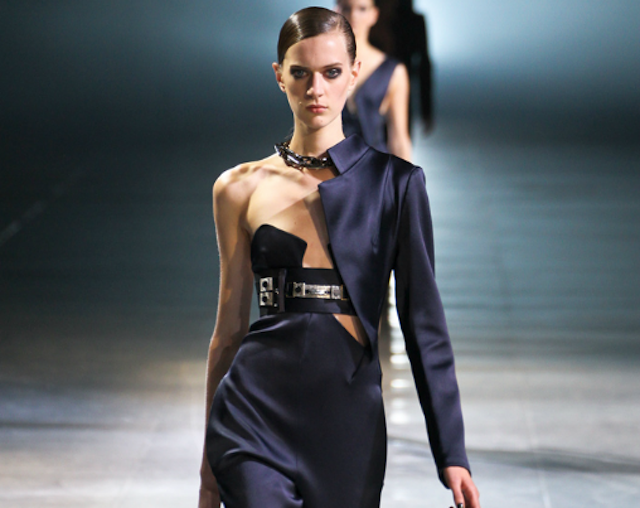 HOW TO STYLE YOUR HAIR?