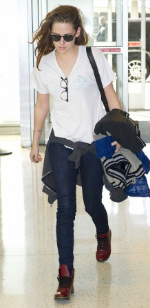 Kristen Stewart, no sin sus sneakers Dr. Martens. Consíguelos