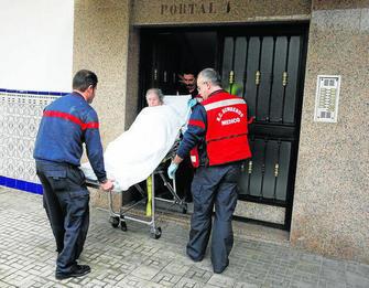 Hija de enferma de alzheimer se suicida en málaga, españa
