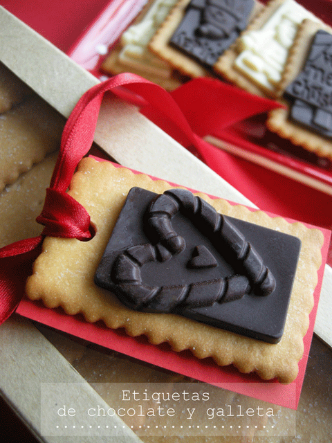Etiquetas de chocolate y galleta