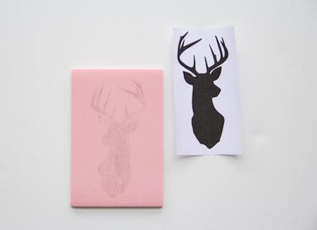 Grabado de sello casero sobre goma con la ayuda de una plantilla DIY tutorial grabado carvado de sellos caucho