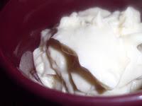 Crujiente de emperador y cebolla confitada, con gratinado de mayonesa.