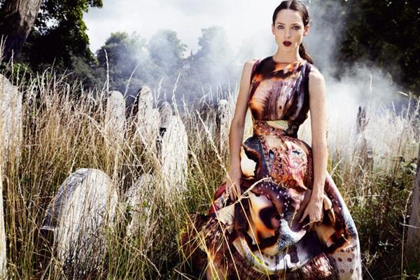 Giles Deacon x Glamour