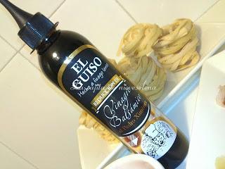 Nidos de espárrago verde y queso con ibérico y bacalao