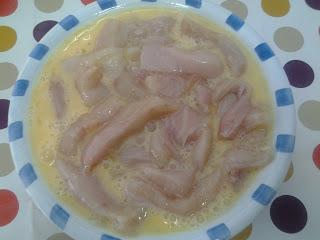 Bastoncitos de pollo con kikos