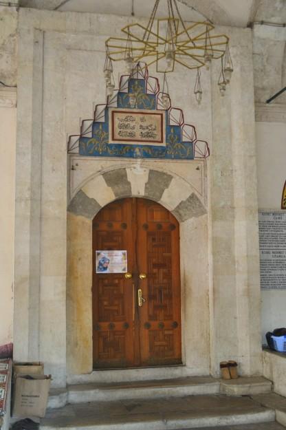 Detalles de la mezquita Karadjozbey, Mostar