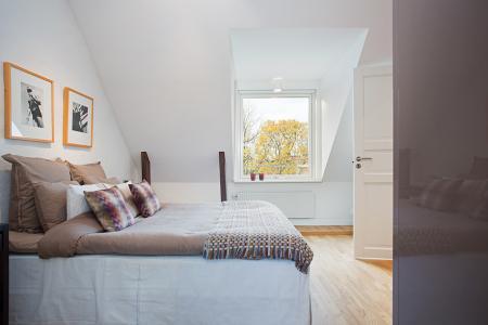 vigas en el techo aticos vigas de madera salones con chimenea decoración inclinados con ventanas empotradas estilo nórdico estilo escandinavo diseño de aticos decoración sueca aticos decoración salones decoración habitación infantil decoración de áticos decoración cocinas office comedor blog interiorismo blog interiores blog decoración aticos de estilo nórdico aticos con ventanas inclinadas y techos inclinados aticos con muebles de diseño amplia terraza con vistas 