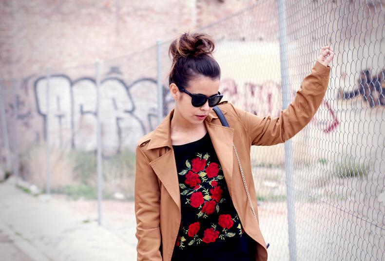 FLORAL SWEATSHIRT