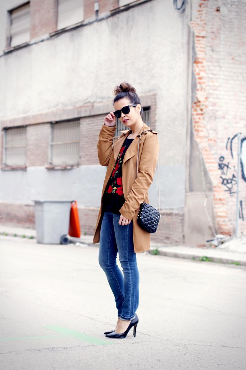 FLORAL SWEATSHIRT