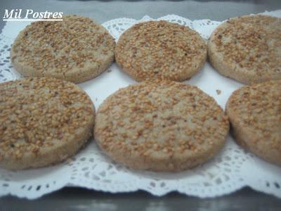 Mantecados de ajonjolí y canela