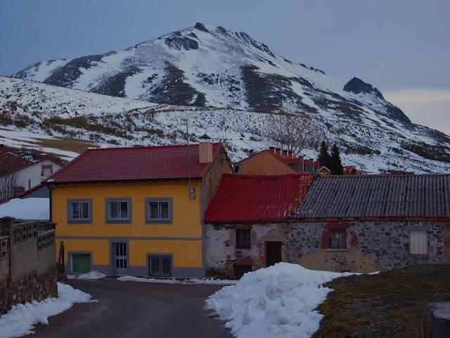 circular y ascenso al pico san justo